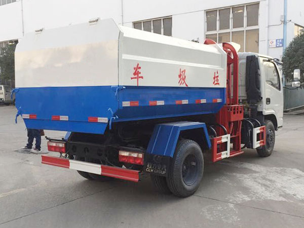 東風(fēng)小霸王掛桶式垃圾車(chē)