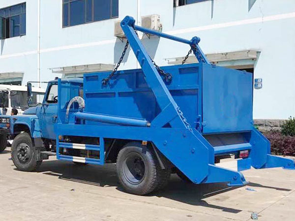 型東風(fēng)140擺臂式垃圾車(chē)