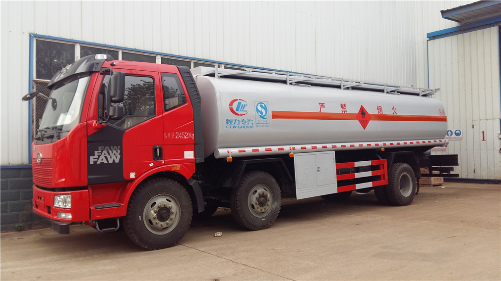 解放小三軸19.523方加油車(chē)