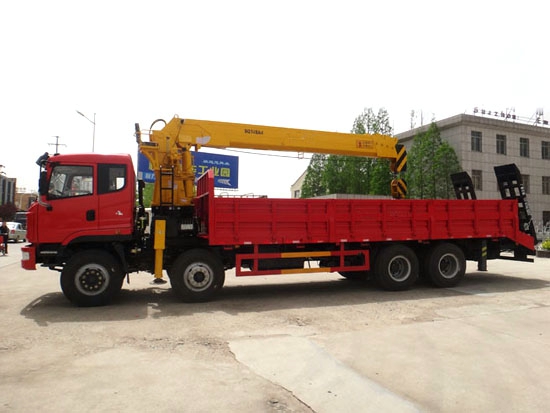 楚風(fēng)前四后八隨車(chē)吊