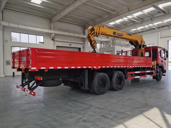 國(guó)六東風(fēng)T5后雙橋10-12噸隨車吊