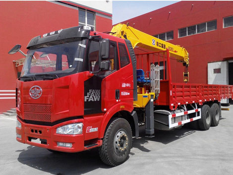 解放J6后雙橋12噸隨車(chē)吊