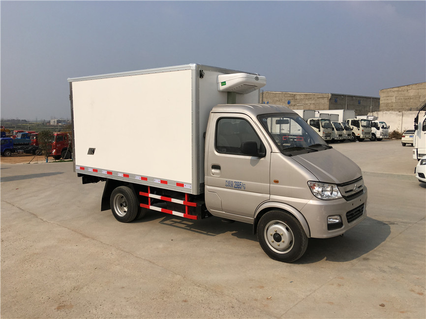 長(zhǎng)安跨越迷你小王子后雙輪 3米冷藏車(chē)