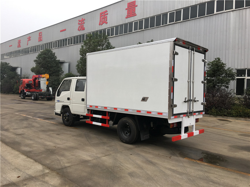 江鈴順達(dá)雙排 3.2米冷藏車(chē)