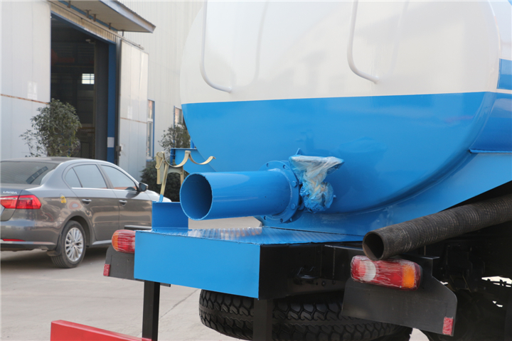 東風(fēng)145國(guó)五8方吸糞車(chē)