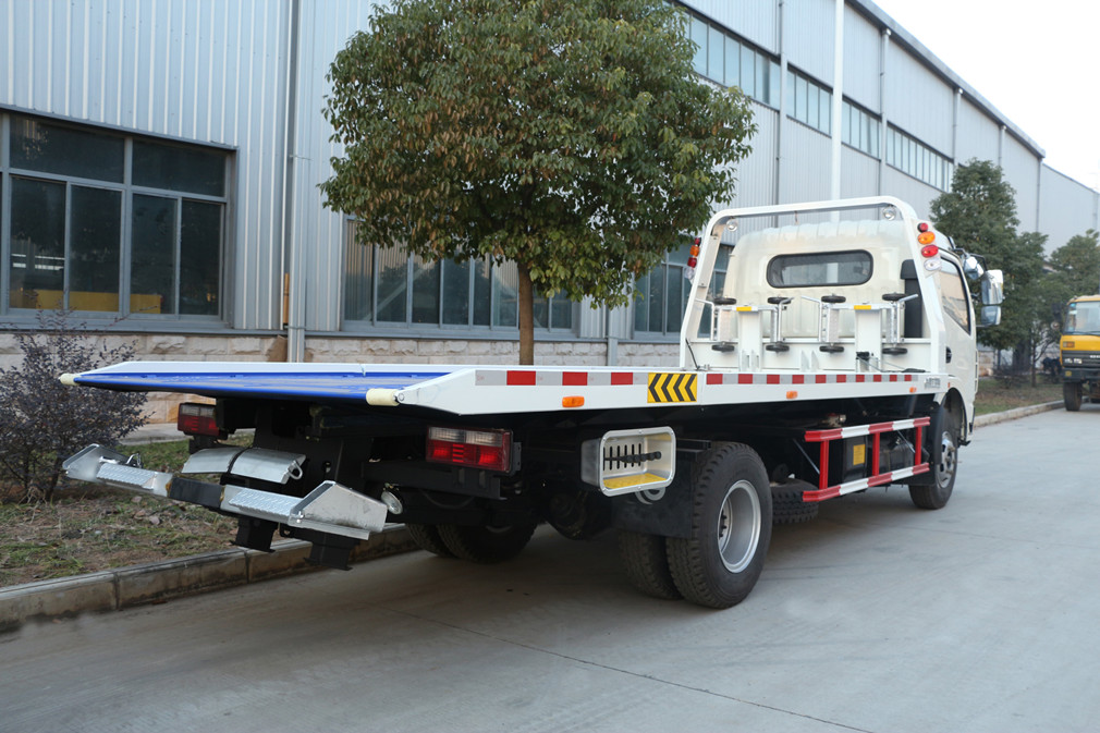 福田奧鈴一拖二藍(lán)牌清障車