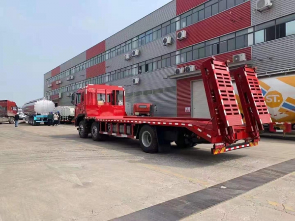 【國六】江淮K5小三軸挖機(jī)平板車