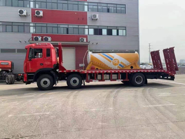 【國六】江淮K5小三軸挖機(jī)平板車