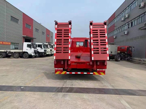 【國六】江淮K5小三軸挖機(jī)平板車