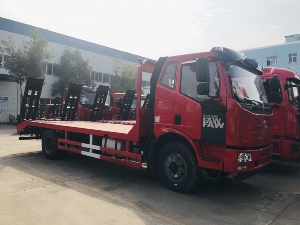 【國(guó)六】解放J6單橋平板車(chē)