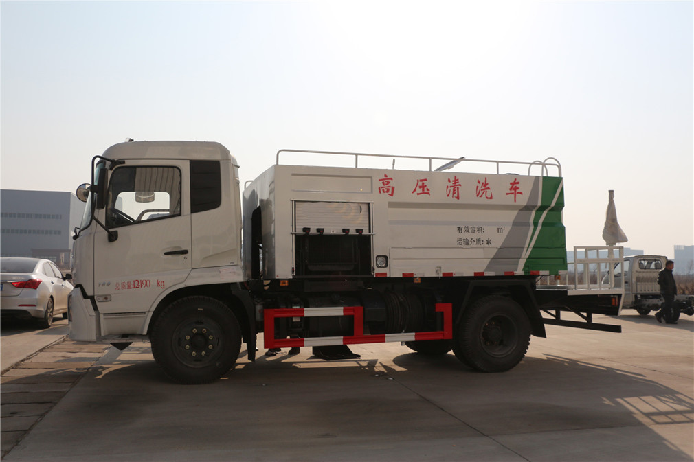 東風(fēng)天錦10方高壓清洗車