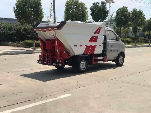 長(zhǎng)安國(guó)六3.5方無(wú)泄漏后掛桶壓縮垃圾車