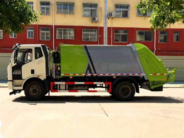 解放J6國(guó)六12方壓縮式垃圾車