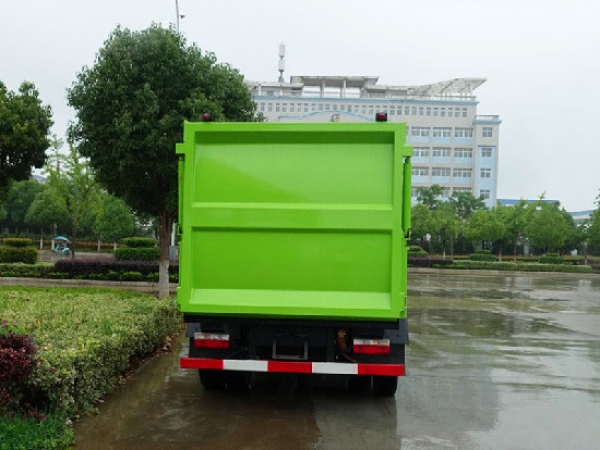 東風(fēng)多利卡國六8方側(cè)裝壓縮垃圾車