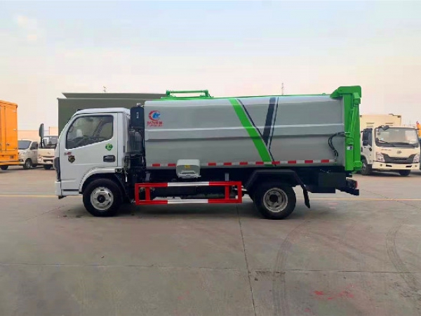 東風(fēng)小多利卡國(guó)六7方側(cè)裝垃圾車(chē)
