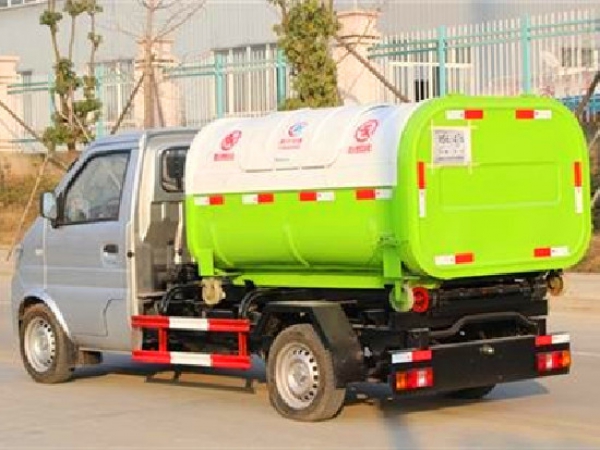 東風(fēng)小康國(guó)六3方車廂可卸（鉤臂）式垃圾車