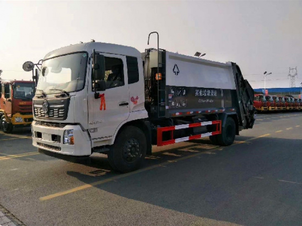 東風(fēng)天錦國六12~14方壓縮式垃圾車（可上京牌）