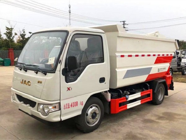 江淮康鈴國(guó)六4方后掛桶自裝卸式垃圾車(chē)