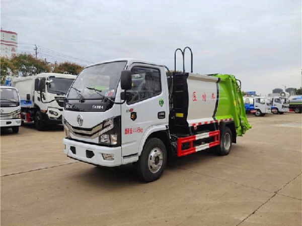 東風(fēng)小多利卡國(guó)六4方藍(lán)牌壓縮式垃圾車