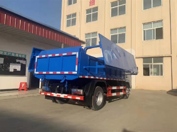 東風(fēng)小多利卡國(guó)六藍(lán)牌5方自卸式垃圾車