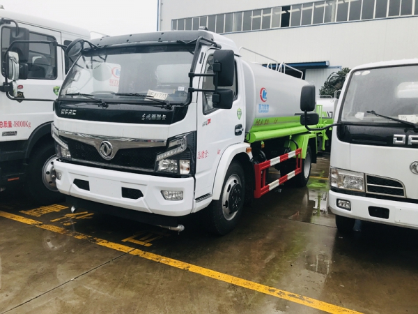 國(guó)六10方東風(fēng)福瑞卡灑水車(chē)