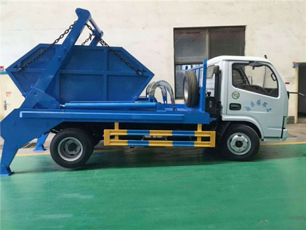 東風(fēng)小多利卡擺臂式垃圾車(藍(lán)牌5方)