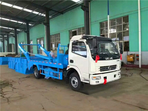東風(fēng)多利卡擺臂式垃圾車(6方)