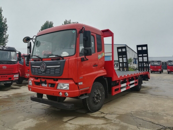 東風(fēng)天錦平板拖車(chē)