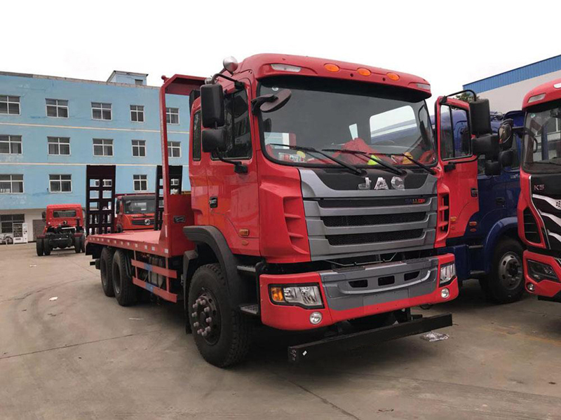 江淮后八輪平板拖車