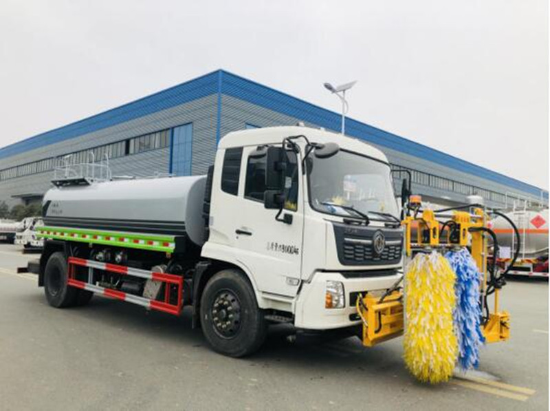 東風(fēng)天錦護欄清洗車