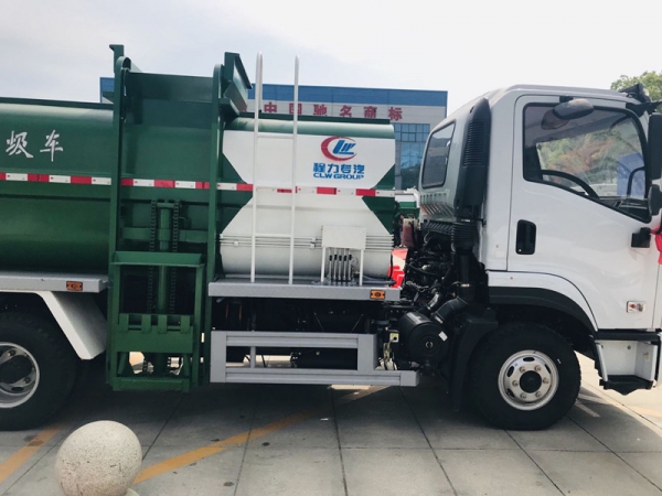 東風(fēng)D1餐廚垃圾車8方罐體