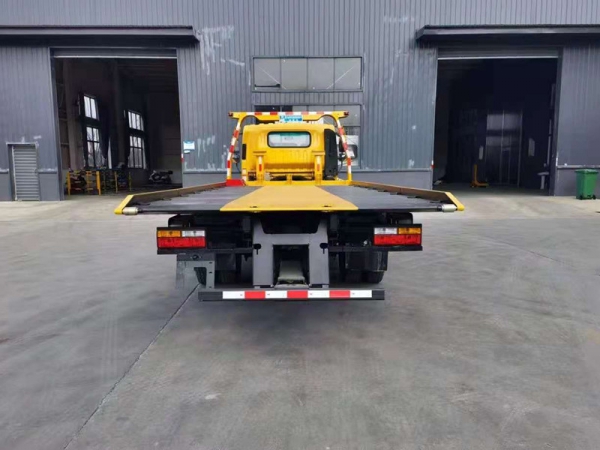 國六大運(yùn)一拖二平板清障車