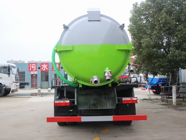 東風(fēng)D9吸污車(chē)罐體容積11.5方