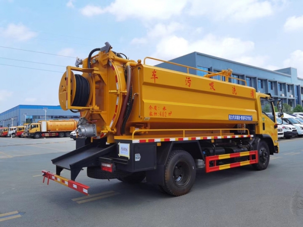 東風福瑞卡12.5方清洗吸污車,聯(lián)合疏通車