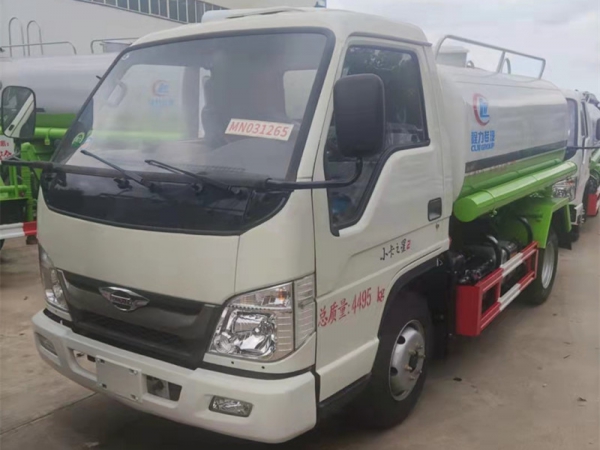 福田小卡5噸藍(lán)牌灑水車(chē)