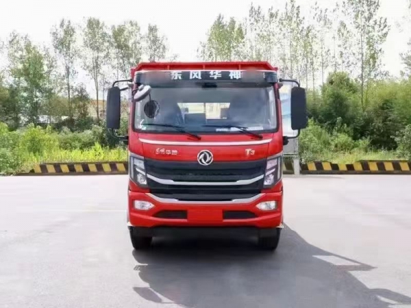 華神小三軸平板運(yùn)輸車