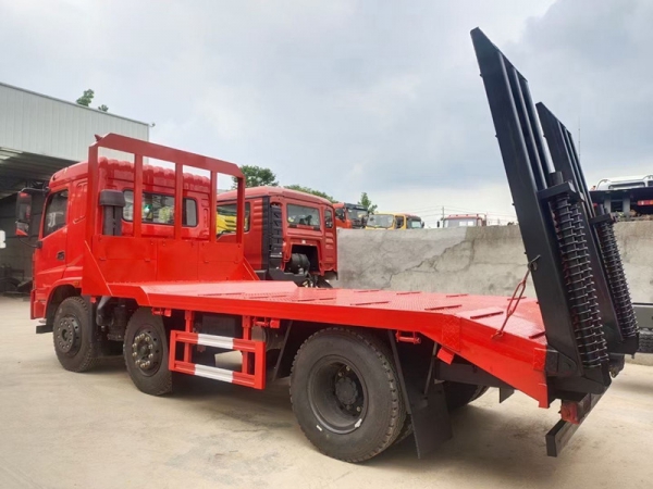 三環(huán)昊龍三軸平板車(短軸距山區(qū)版)