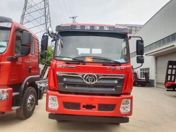 三環(huán)昊龍三軸平板車(短軸距山區(qū)版)