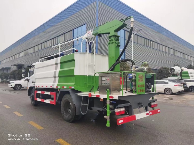 東風(fēng)8噸鐵路抑塵車(chē)